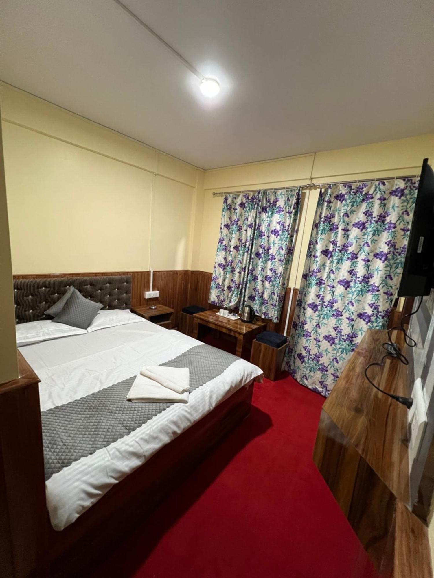 Hotel Hill Top Darjeeling  Exterior photo