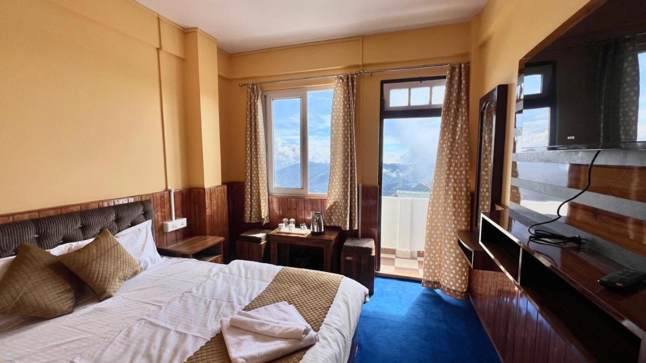 Hotel Hill Top Darjeeling  Exterior photo